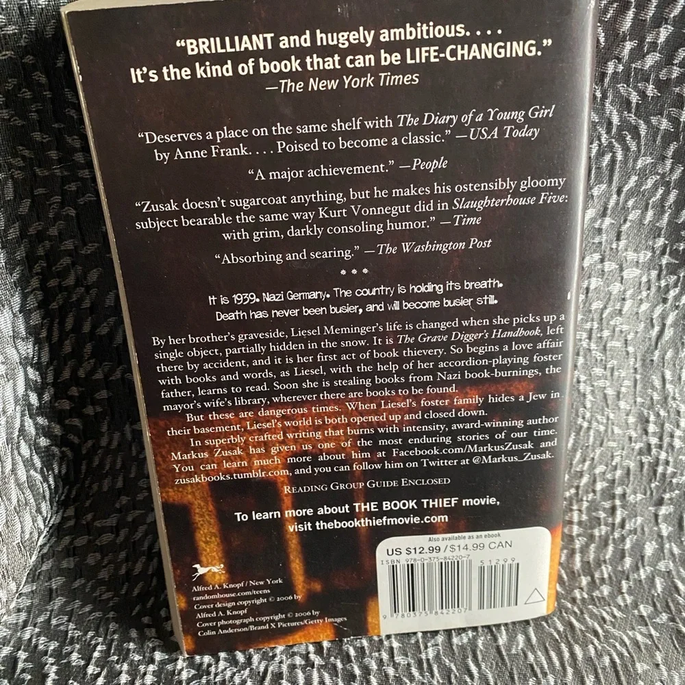 The Book Thief by Markus Zusak - Picture 2 of 2